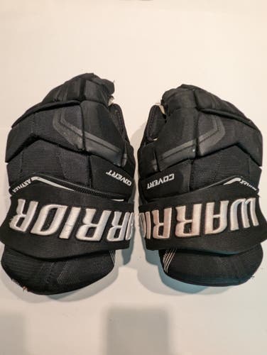 Warrior Covert QRE Pro Gloves 15" / 38CM (Used)