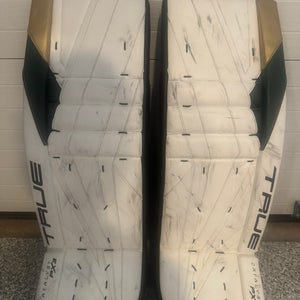 33"  2024 True Catalyst PX3 Goalie Leg Pads  (Used)