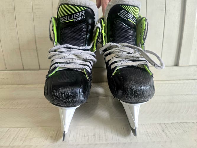Bauer GSX Hockey Goalie Skates Regular Width Size 3.5 (Used)