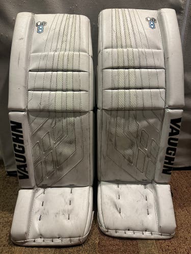 30" Vaughn Goalie Leg Pads (Used)