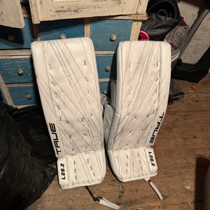 33"  2022 True L20.2 Goalie Leg Pads (Used)