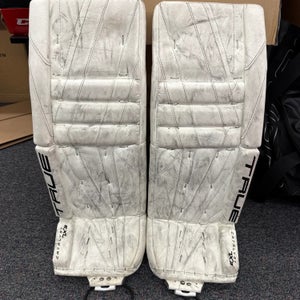 White Intermediate True Catalyst 7X3 Goalie Leg Pads (Used) | 30" +2"