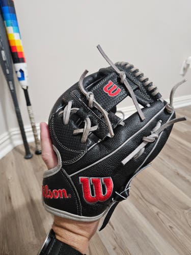 RH Wilson A2000 Softball Glove 12" (Used)