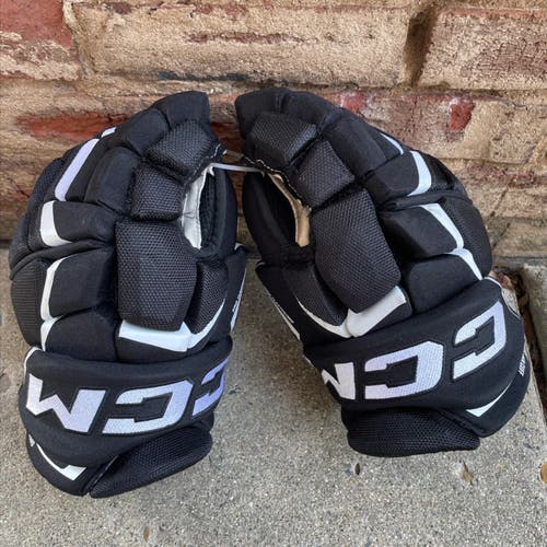 Senior CCM JetSpeed FT6 Gloves 13" (Used)