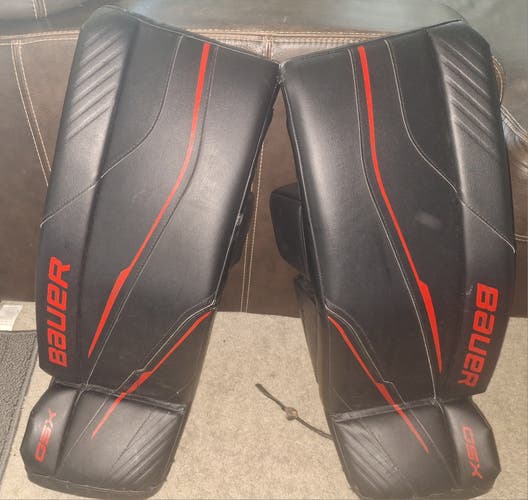 28" + Medium 2023 Bauer GSX (2023 Model) Goalie Leg Pads (Used)