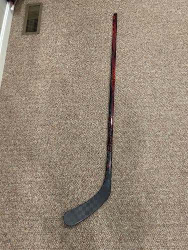 Junior Bauer Twitch Right Handed Hockey Stick P92 (Used)