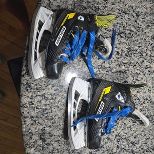 Bauer Supreme M4 Hockey Skates Regular Width Size 1.5 (Used)