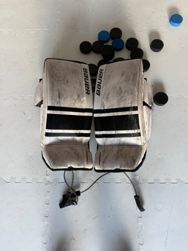 24" Bauer Prodigy Goalie Leg Pads Youth Large (Used)