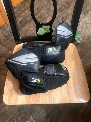 Large Senior Bauer Supreme 3S Pro Elbow Pads  (Used)