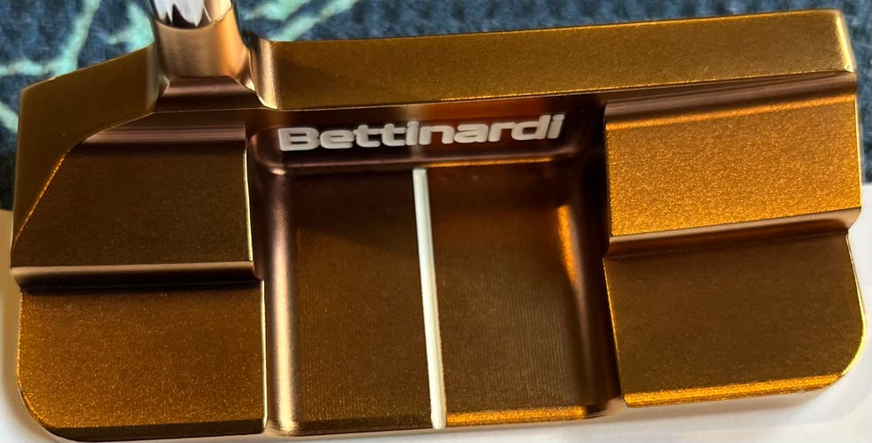 2021 Bettinardi 2021 Queen B 6 Right Handed Putter (Used)