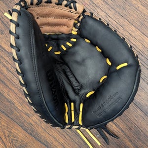 Wilson RH Catcher's A1000 Baseball Glove 32.5" (Used)