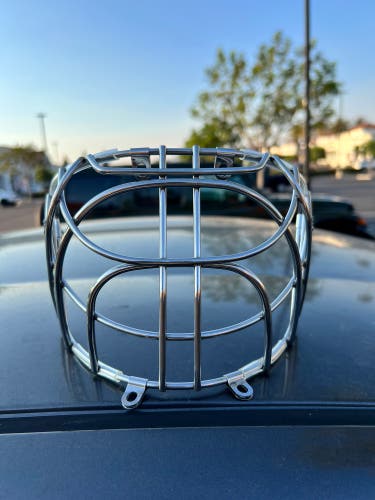 Senior Bauer 940 certified cat eye Goalie cage (New)