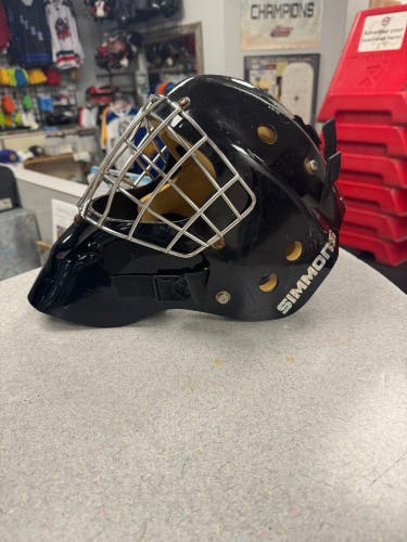 Senior Simmons Goalie Mask  (Used)