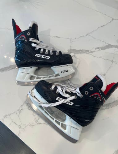 Bauer Junior Vapor X350 Ice Hockey Skates Size 2R