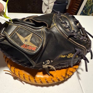 All Star Pro Elite Right Hand Throw Catcher's CM3000SBK Baseball Glove 33.5" (Used)