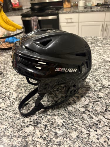 Large Bauer Re-Akt 150 Helmet (Used)