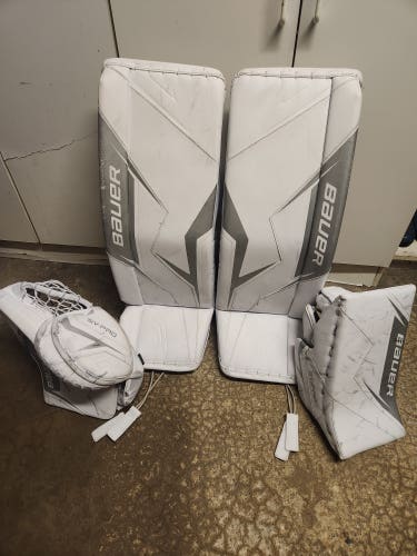 32" 2025 Bauer SV-Pro Goalie Full Set (Used)