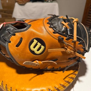 Wilson A2000 Pudge Catchers Glove 32.5" (Used)