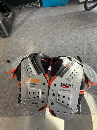 Medium Youth Schutt Shoulder Pads (New)