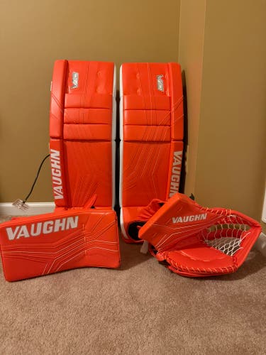35" 2025 Vaughn V10 Pro Carbon Regular Goalie Full Set Pro Stock (New)