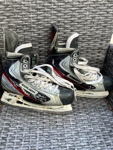Bauer Vapor APX Hockey Skates Regular Width Pro Stock 8.5 (Used)