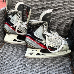 Bauer Vapor APX Hockey Skates Pro Stock 8.5 (Used)