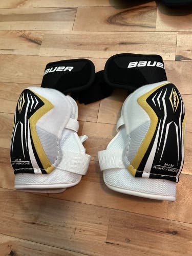 Bauer One40 Elbow Pads Senior Medium