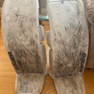 35"  Bauer Hyperlite 2 Goalie Leg Pads (Used)