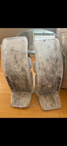 35"  Bauer Hyperlite 2 Goalie Leg Pads (Used)