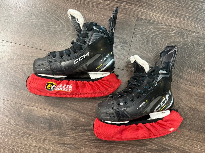Used Junior Size 2.5 CCM Tacks AS580 Hockey Skates Regular Width With Upgraded Steel