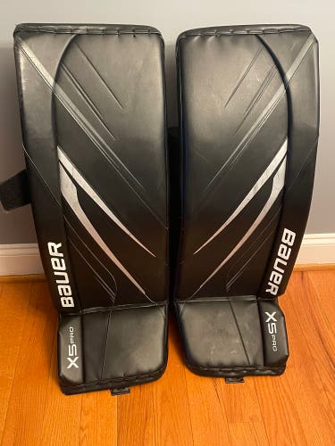 Medium  Bauer Vapor X5 Pro Goalie Leg Pads (Used)