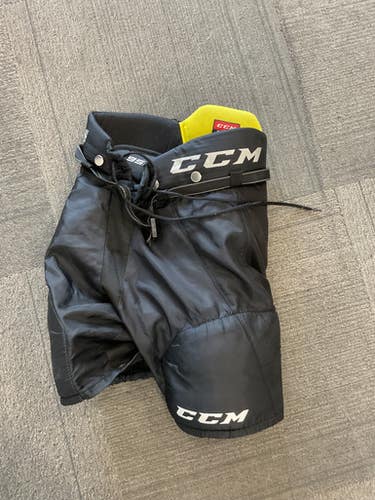 Used CCM Junior Hockey Bottom SM 11614-S000218572
