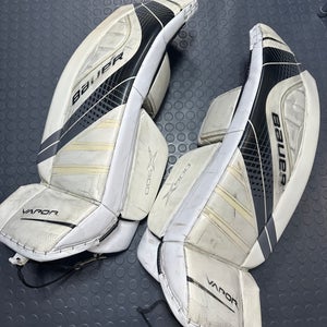 Medium  Bauer Vapor Goalie Leg Pads (Used)