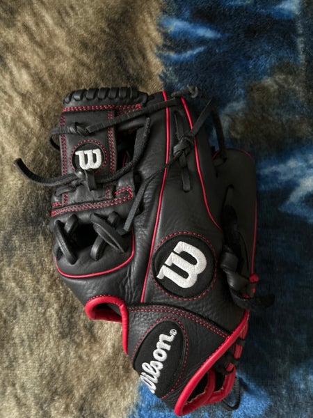 Wilson RH Infield Baseball Glove 11.5" (New)