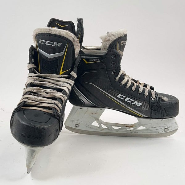 CCM Tacks 9070 Size 8 Hockey Skates
