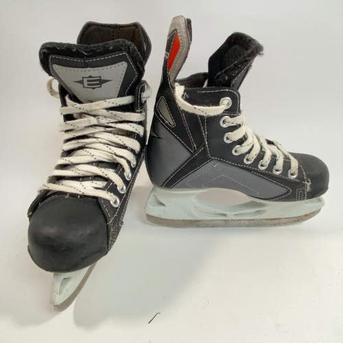 Easton Synergy SY50 Size 1 Junior Hockey Skates