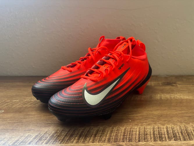 Men's Size M 11.5 (W 12.5) Nike (New)