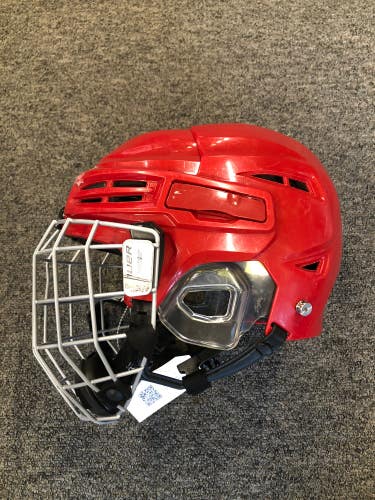 Red Youth Bauer Re-Akt 100 Helmet (Used)