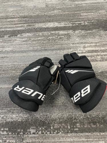 Black Junior Bauer Lil Sport Gloves 11" (Used)