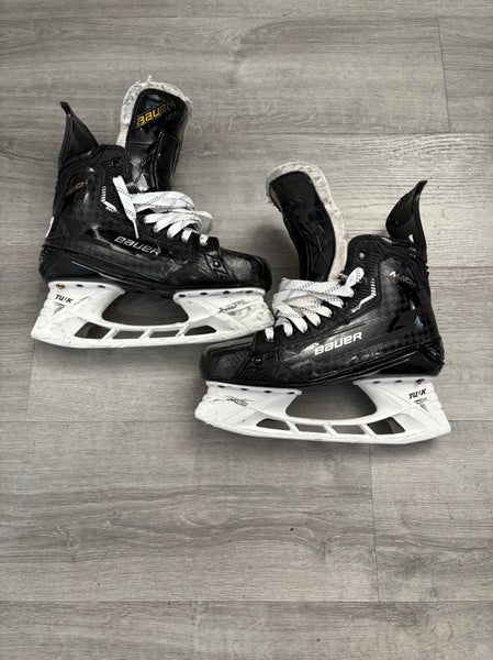 Bauer Supreme Mach Hockey Skates Regular Width Pro Stock Size 6 (Used)