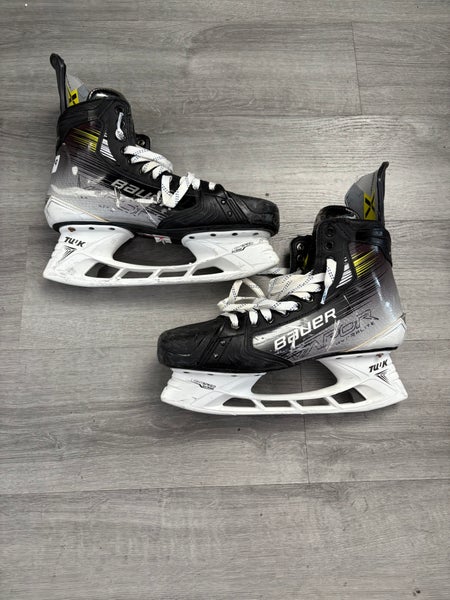 Bauer Vapor Hyperlite 2 Hockey Skates Regular Width Pro Stock Hvorka 13 (Used)