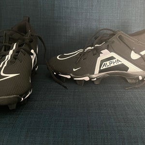 Men's  Size M 8.5 (W 9.5) Nike Low Top Cleats (New)
