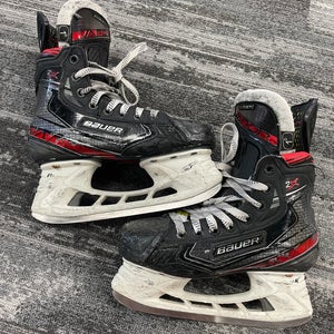 Junior Bauer Vapor 2X Hockey Skates Regular Width Size 1 (Used)