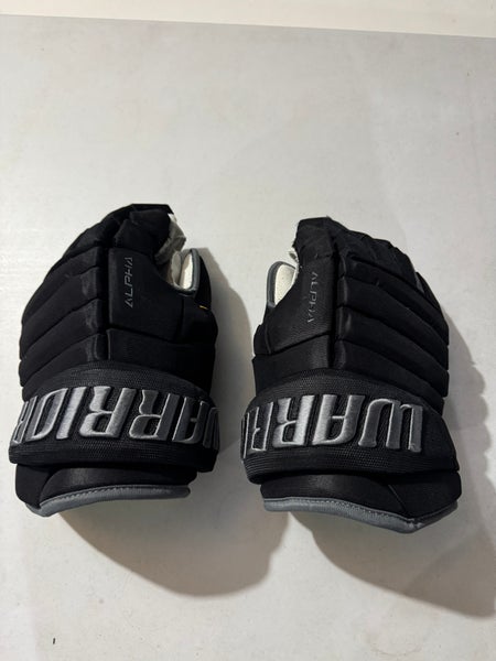 Warrior Alpha Pro Gloves 14" Pro Stock (Used)