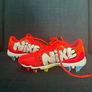 Unisex  2Y (Big Kids / Youth) Nike Cleats (Used)