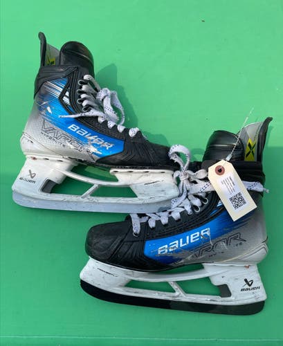 Senior Bauer Vapor Hyperlite 2 Hockey Skates | Size 8 Fit 1