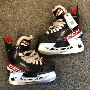 Junior CCM JetSpeed FT485 Hockey Skates Size 3.5 (Used)
