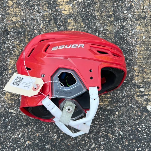 Medium Bauer Re-Akt 155 Helmet (Used)