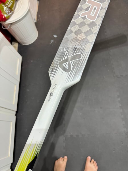 Senior Bauer Hyperlite 2 Full Right Goalie Stick 25" Paddle  (Used)