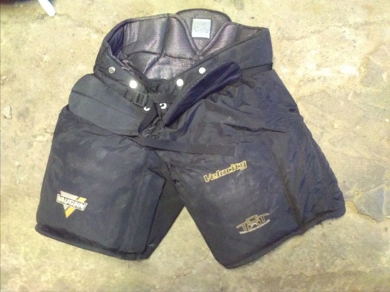 Senior XXL Vaughn Velocity 7500 Hockey Goalie Pants (Used)